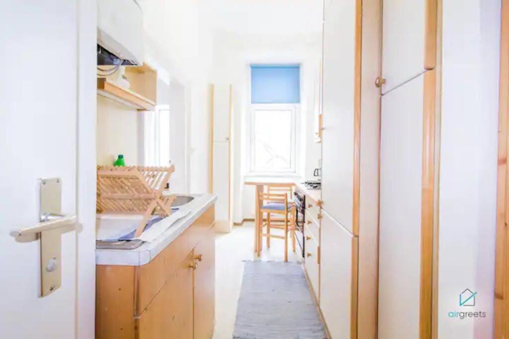 Retro Chic - Charming Apartment Near Augarten Bécs Kültér fotó